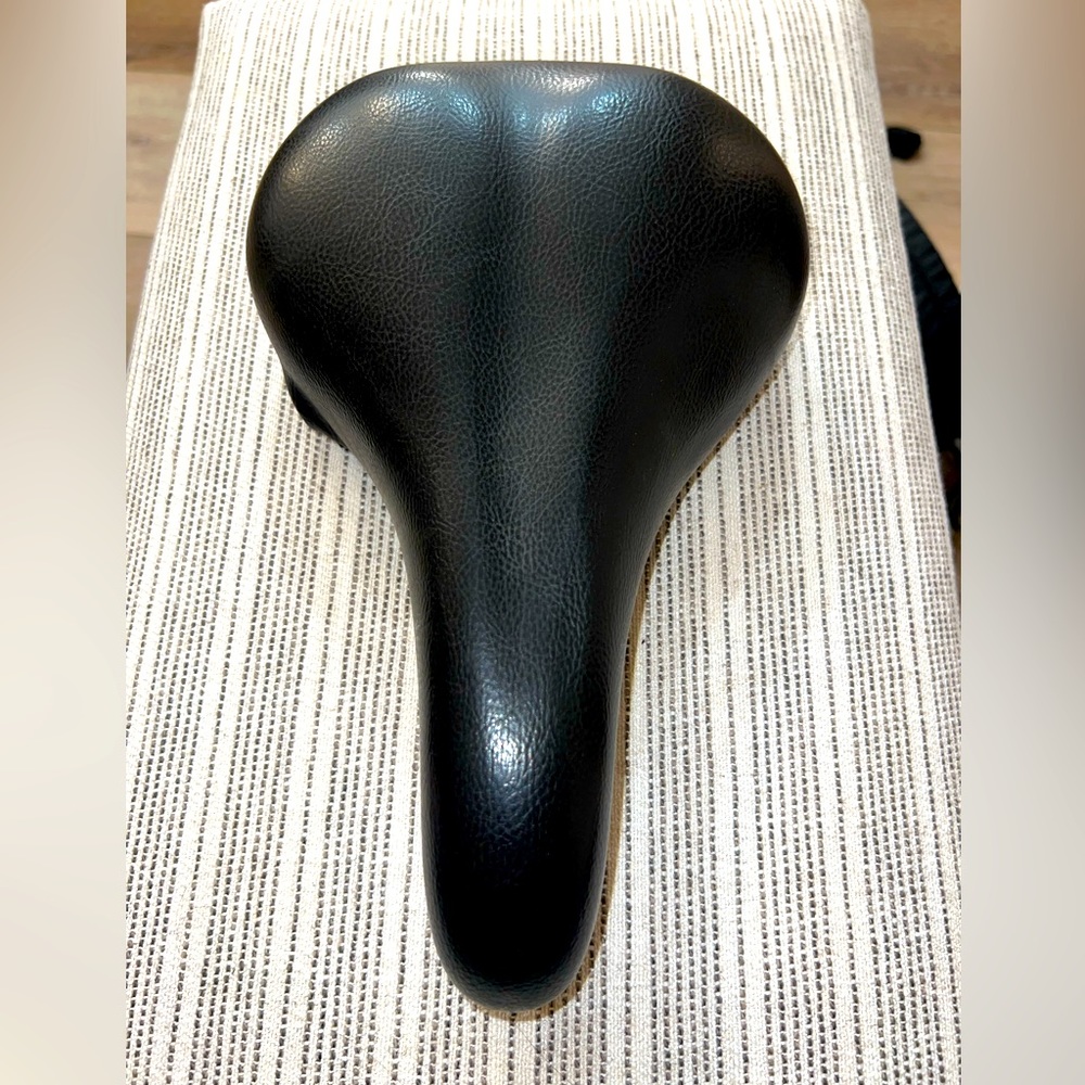 Velo narrow bike seat EUC